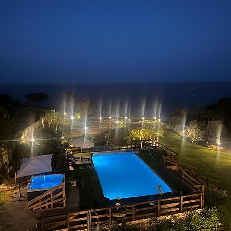 Villa Petra Sappa - Relax & Wellness 阿奇雷亚莱 外观 照片
